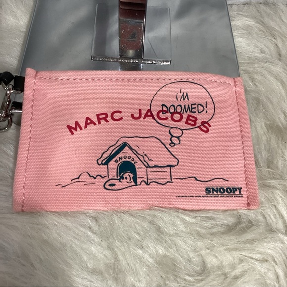 SOLD……..Marc Jacob’s x Peanuts Snoopy Pink Canvas Graphic Print Pouch Wristlet - Picture 3 of 12
